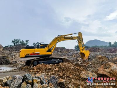 山推挖掘機亮相泰國市場，硬核裝備助力礦山施工新變革